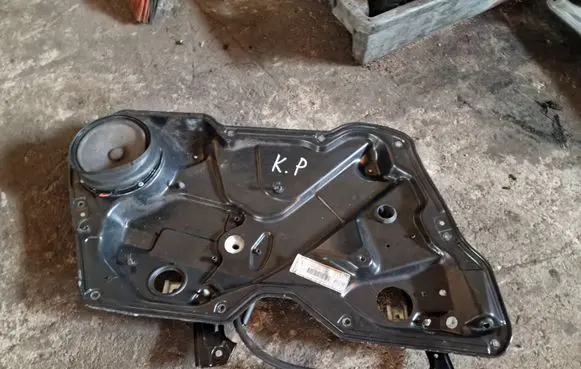 Seat Leon (1M) Front window lifting mechanism without motor
