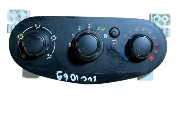 Dacia Sandero Climate control unit N106277R XE1074172 30080046