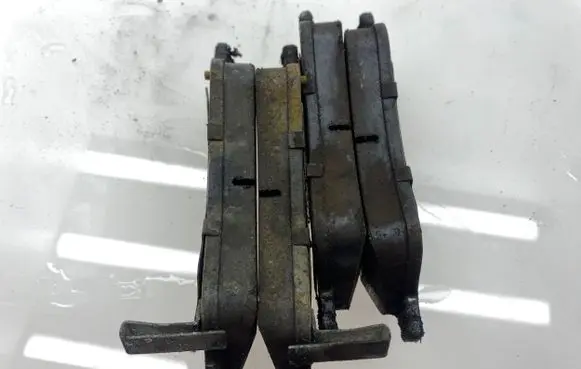 Toyota Auris 150 Brake pads (front) 