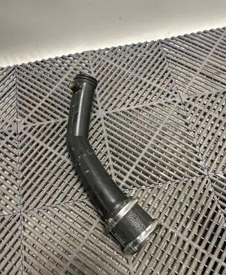 Mercedes-Benz GLC X253 C253 Intercooler hose/pipe A2740980207