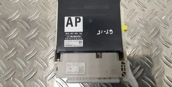 Toyota GT 86 Fuse module 82201CA020 88281CA520