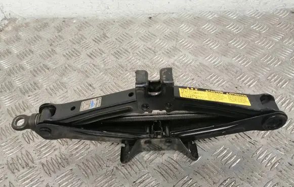 Toyota Corolla Verso AR10 Lift Jack 091110F020