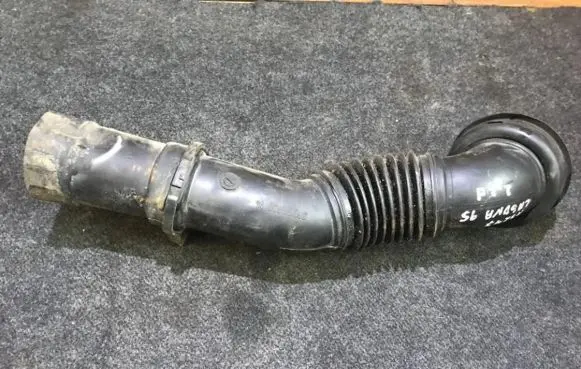 Renault Laguna I Air intake hose/pipe 7700857753j 7700864242