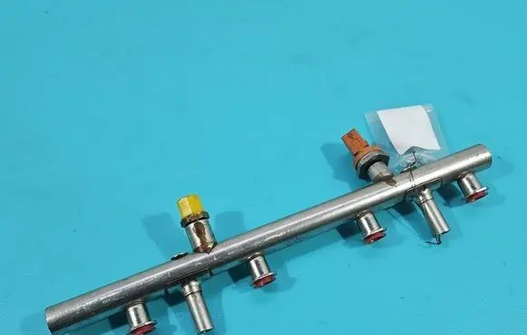 Fuel main line pipe