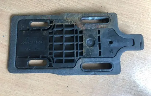 Mercedes-Benz S W220 Rear bumper mounting bracket 2206101026