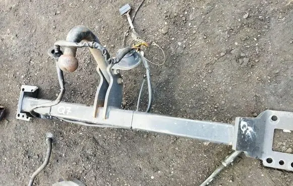 Audi Q7 4L Tow bar brak