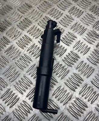 Ford Focus Windshield washer spray nozzle 080900