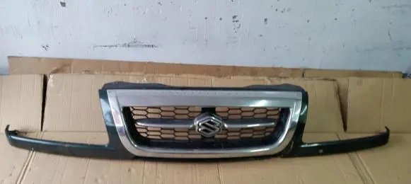 Suzuki Grand Vitara I Front grill 7211165DA0
