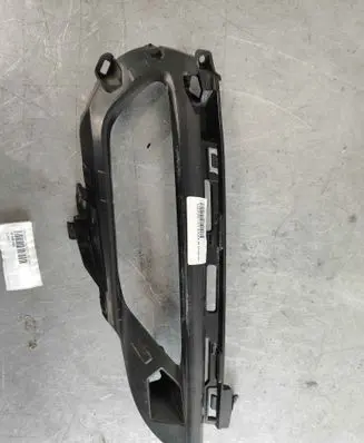 Volvo XC60 Fog light bracket 31425180