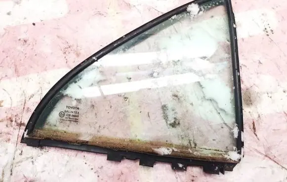 Toyota Avensis T250 Rear vent window glass 