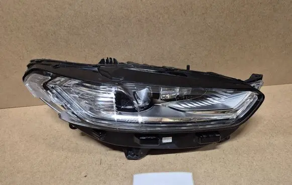 Ford Mondeo MK V Headlight/headlamp ES7313D154CD