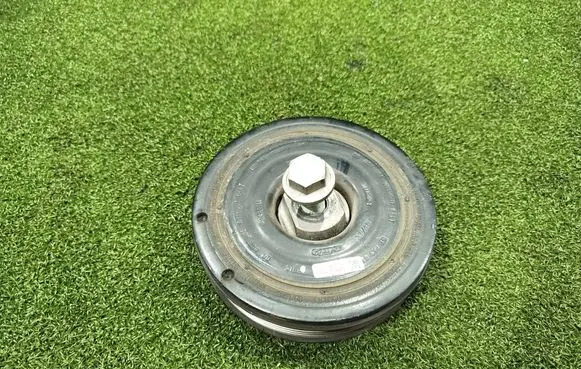 Renault Trafic III (X82) Crankshaft pulley 123032762R 8200767762 322989