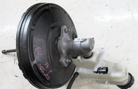 Opel Meriva B Brake booster 13257628BJ