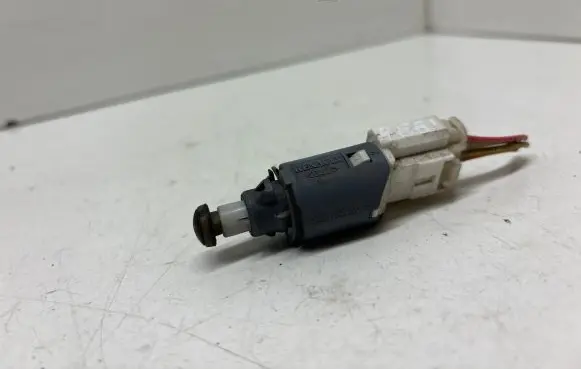 Renault Megane II Brake pedal sensor switch 8200168238B