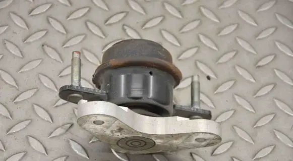 Infiniti Q50 Gearbox mount G2230277