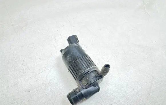 Ford Fusion II Windscreen/windshield washer pump BA5317664AA 3R053558 PUM812168