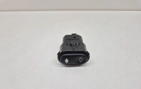 Ford Mondeo Mk III Electric window control switch 15B679AA