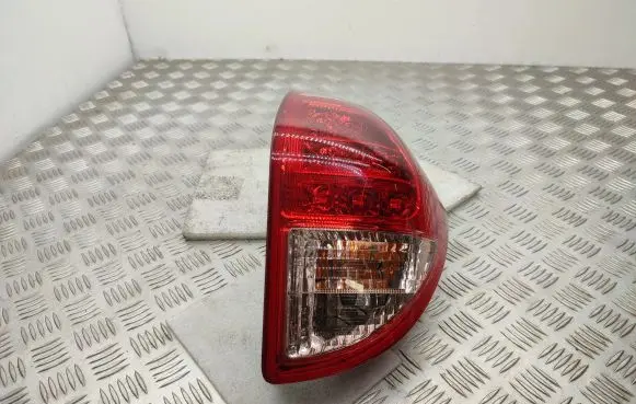 Toyota RAV 4 (XA30) Rear/tail lights