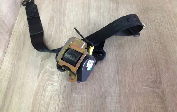 Audi A2 Front seatbelt 8Z2857706
