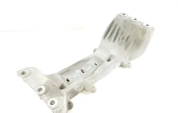 Jeep Grand Cherokee WL Gearbox mounting bracket 68428575AA