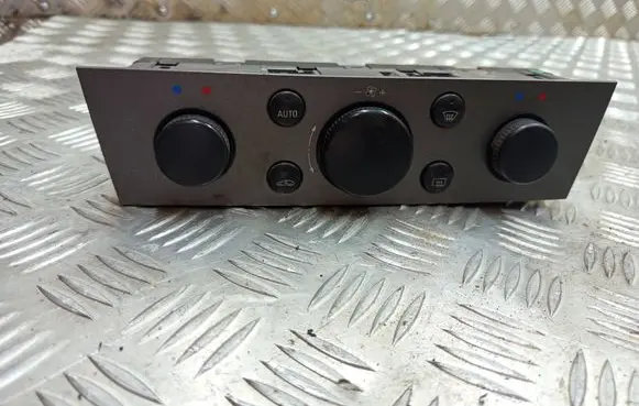 Opel Vectra C Climate control unit 24441229 ECC3200 69560001