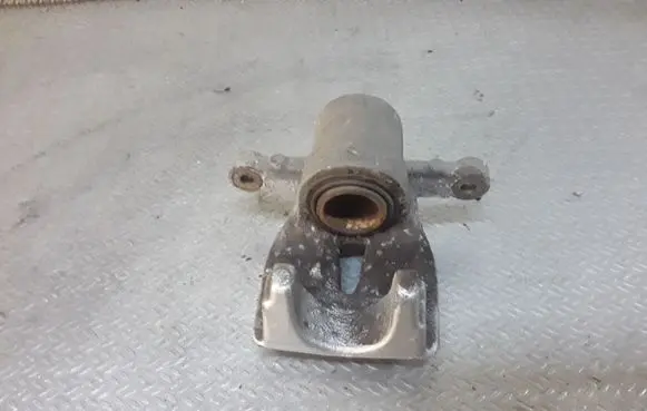 Toyota Corolla Verso AR10 Rear brake caliper
