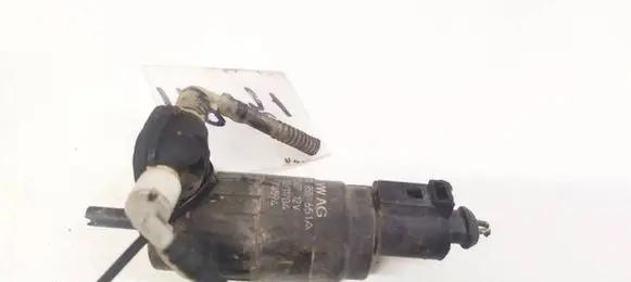 Volkswagen Golf V Windscreen/windshield washer pump 1T0955651A 004594