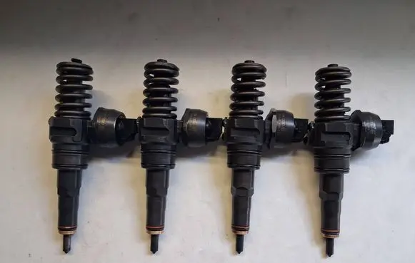 Fuel injectors set