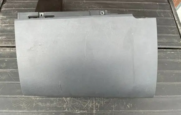 Mitsubishi Colt Glove box MN140025ZZ MB140024ZZ 779700H