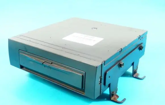 Volvo XC90 CD/DVD changer 8633680-1 IMPRK1100083