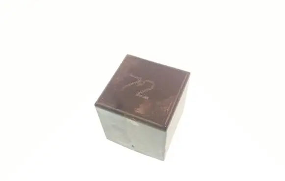 Volkswagen Golf III Other relay 191955529