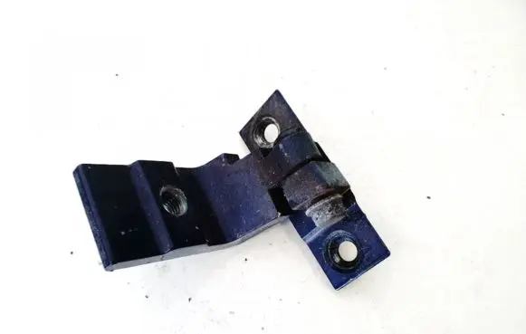 BMW 5 E60 E61 Rear door lower hinge 7068090
