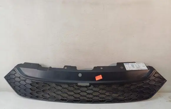 Iveco Daily 6th gen Front bumper upper radiator grill 5801587018