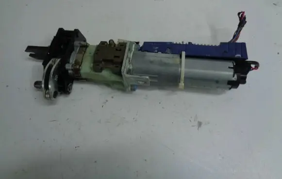 Volkswagen PASSAT B6 Tailgate hydraulic pump motor E5050105D 404969