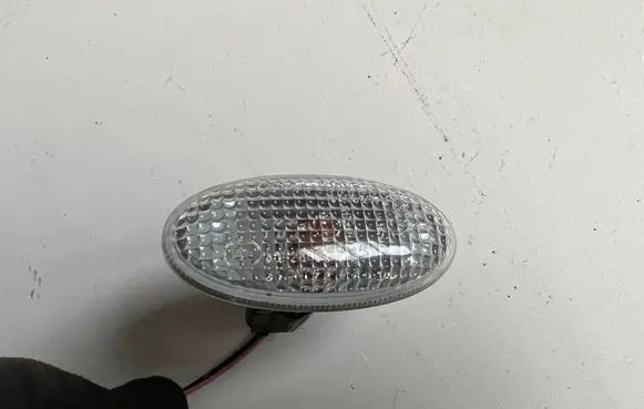 Mazda 3 II Front fender indicator light