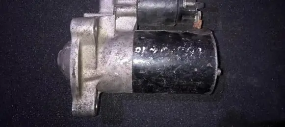 Peugeot 307 Starter motor 1005821815