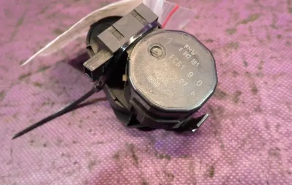 BMW 5 E60 E61 A/C air flow flap actuator/motor 6942991