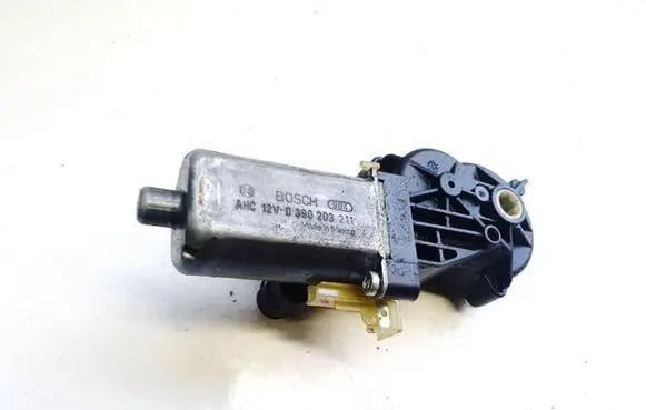Mercedes-Benz R W251 Seat adjustment motor 0390203211 82059113-4