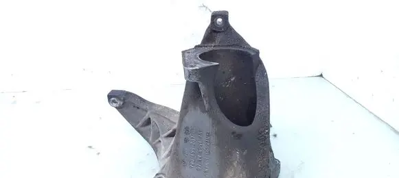 Volkswagen Sharan Engine mounting bracket 7M0199207B