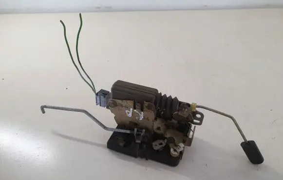 Iveco Daily 3rd gen Front door lock
