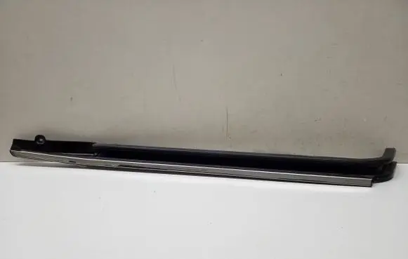 Chrysler Town u0026 Country V Rear side glass trim 6916A