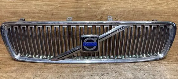Volvo V70 Front grill 8659875