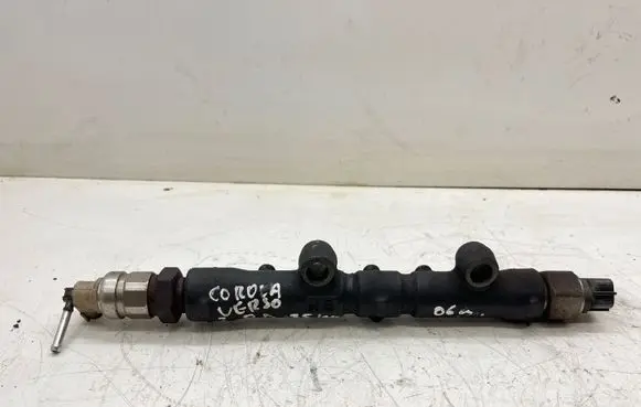 Toyota Corolla Verso E121 Fuel main line pipe