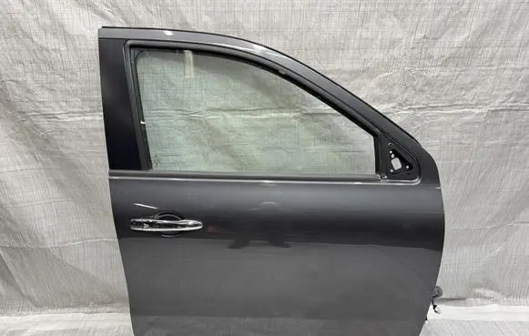 Mercedes-Benz X-class W470 Front door