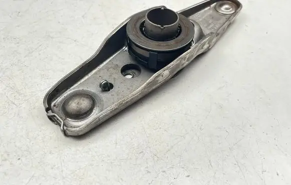 Volkswagen Polo V 6R Rear glass lock/latch Q191 02T141153G