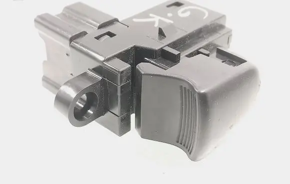 Nissan Juke I F15 Electric window control switch