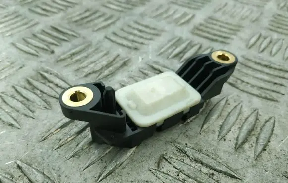 Mercedes-Benz E W211 Airbag deployment crash/impact sensor 0018209126