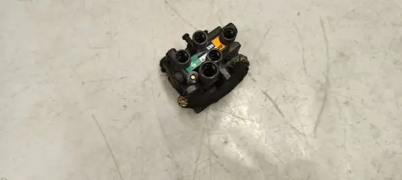 Land Rover Range Rover Sport L494 Air suspension control unit module (rear) Cpla5b710bb