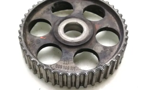 Audi 80 90 S2 B4 Camshaft pulley/ VANOS 069109111