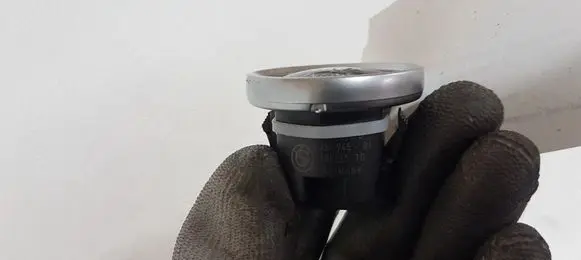 BMW 3 E90 E91 Engine start stop button switch 915494504 10862510